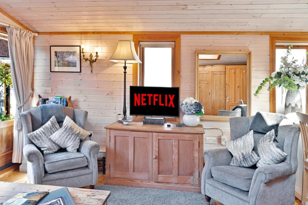 The Lodge - Luxury Lodge With Super King Size Bed, Kitchen & Shower Room Hurstpierpoint Екстериор снимка