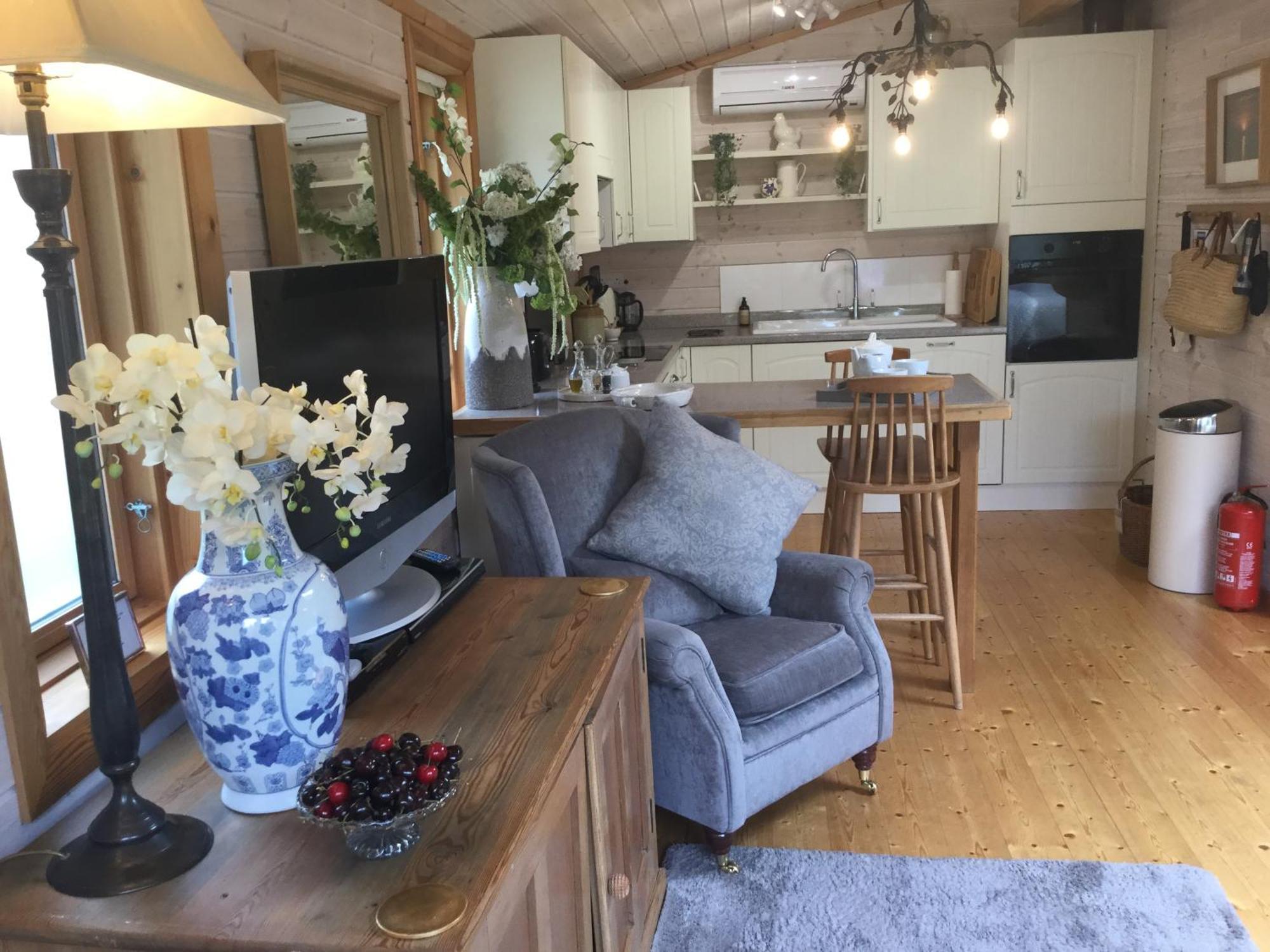 The Lodge - Luxury Lodge With Super King Size Bed, Kitchen & Shower Room Hurstpierpoint Екстериор снимка