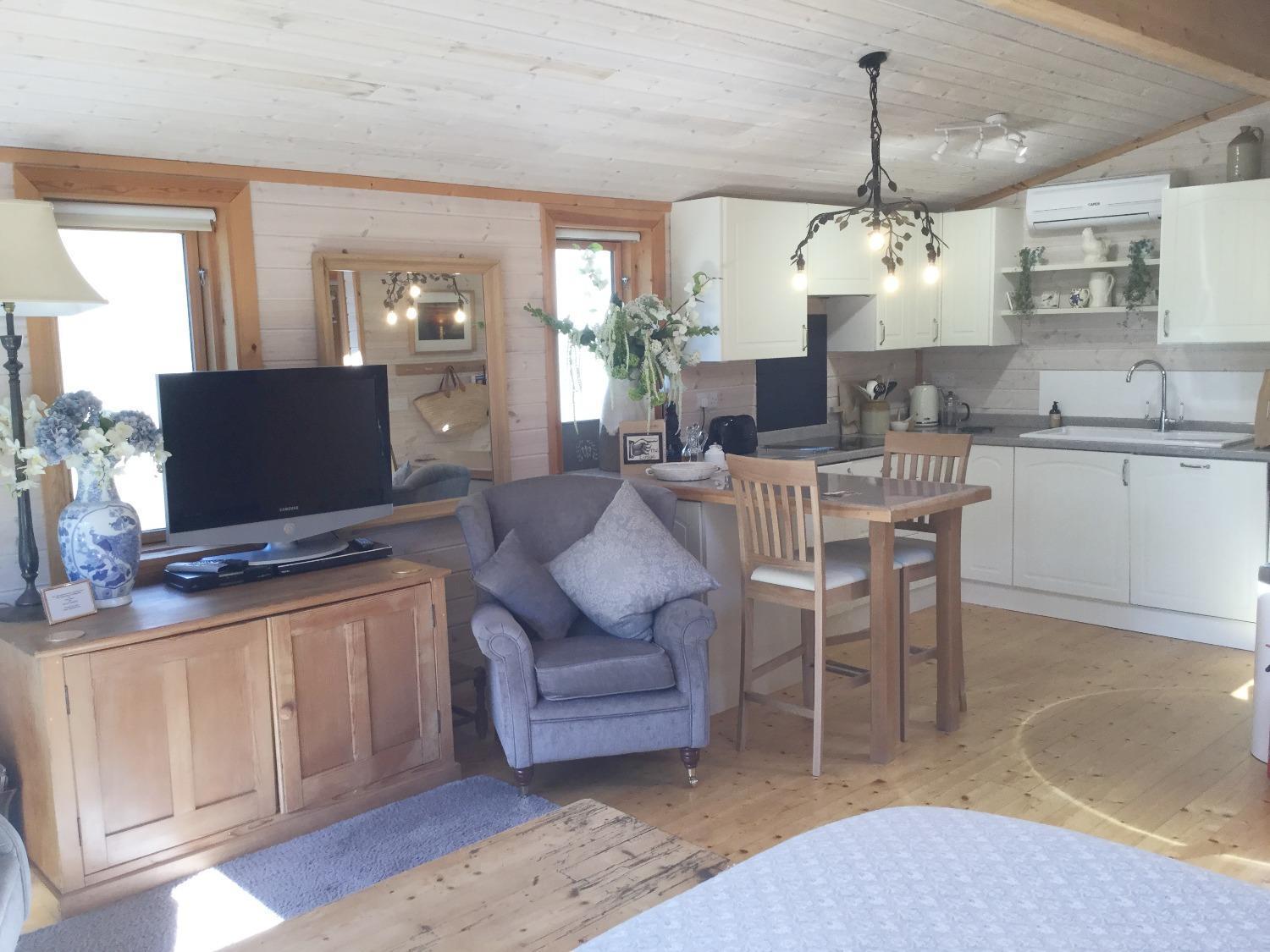 The Lodge - Luxury Lodge With Super King Size Bed, Kitchen & Shower Room Hurstpierpoint Екстериор снимка